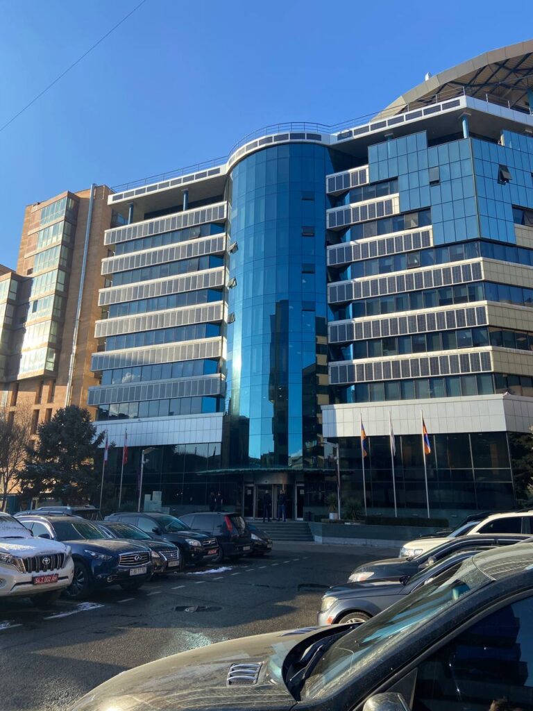 Erebuni Plaza Business Center Solar.am